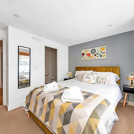 Finest Retreats - Mowbray Apartment Harrogate Exterior photo