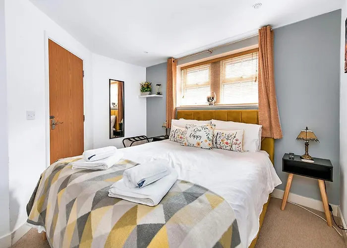 Finest Retreats - Mowbray